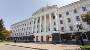сколько тратят на чиновников