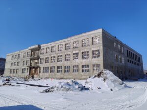 строительство школы облучье