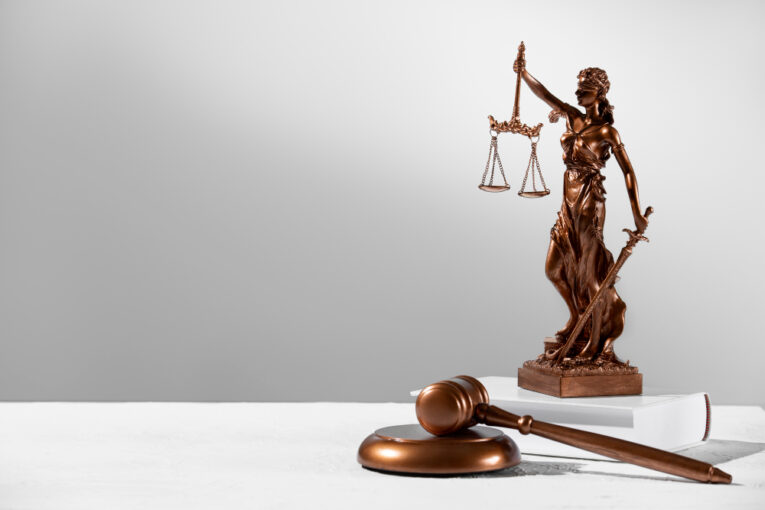 Семейный бизнес: суд во Владивостоке начал допрос свидетелей по делу сына “крабового короля”