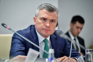 артем довлатов