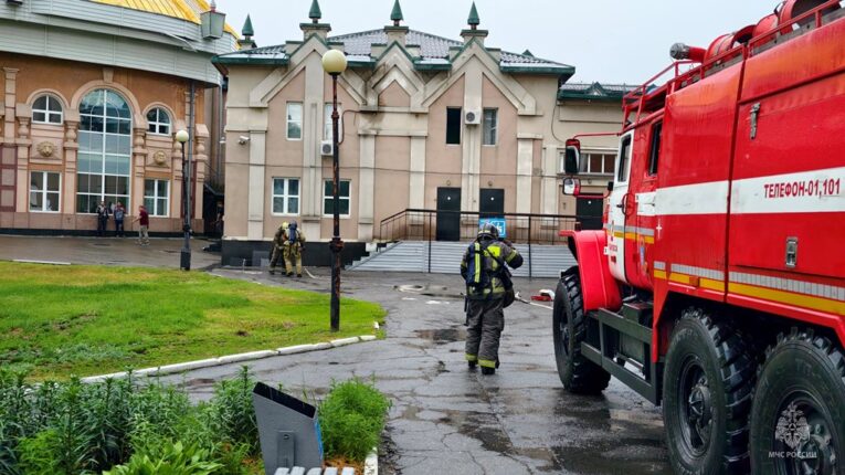 В хабаровском цирке «спасли» 21 человека