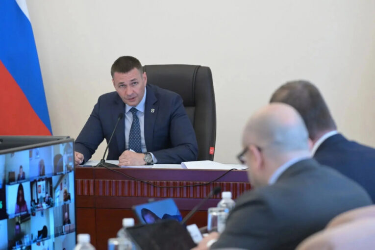 Демешин: Хабаровский край должен войти в топ-10 регионов РФ по инвестклимату