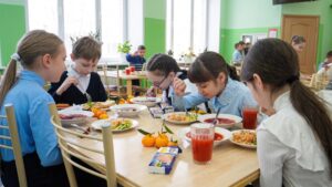 школьники на колыме будут питаться бесплатно