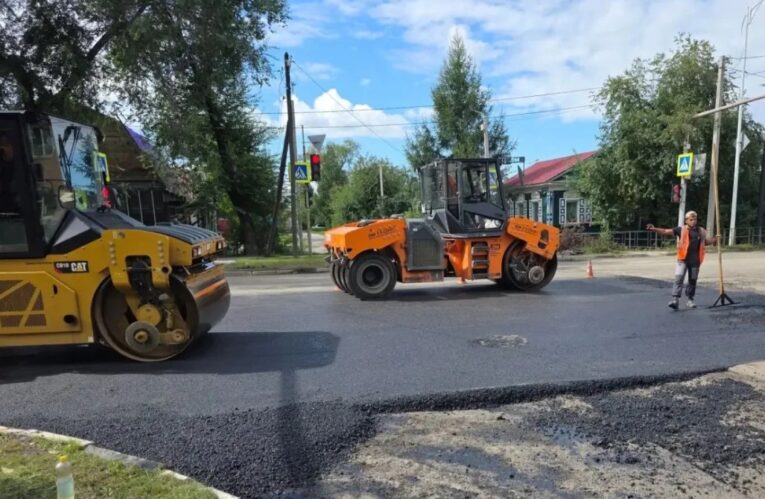 В столице Приамурья научились быстро ремонтировать дороги
